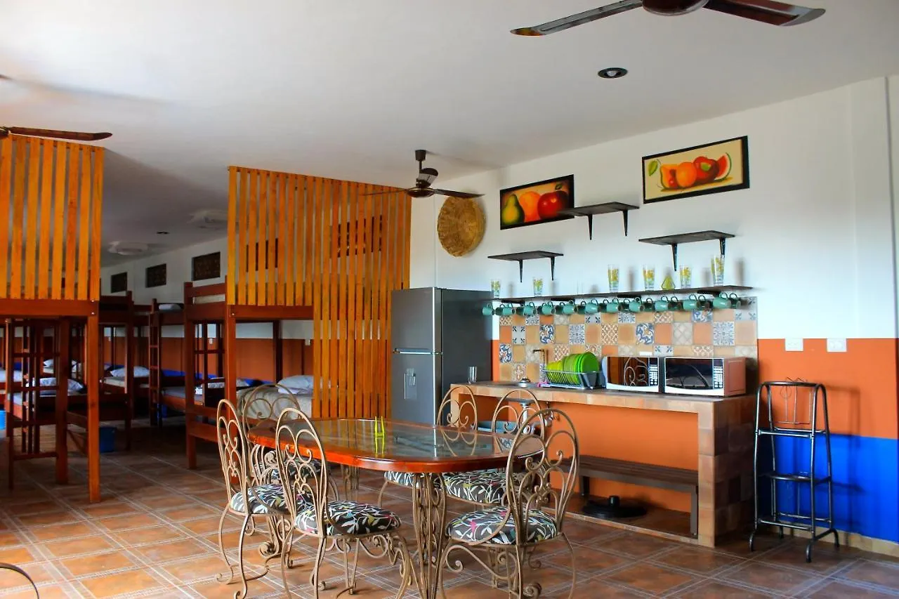 فندق Hacienda Bambu باكالار 2*,  المكسيك